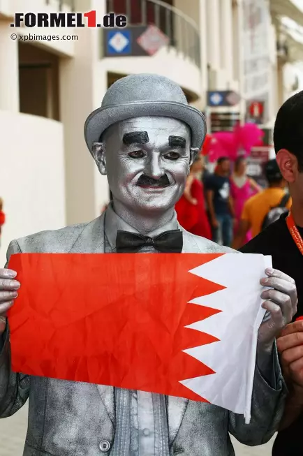 Der stets für schwarzen Humor zu begeisternde Charlie Chaplin hätte seine Freude daran gehabt: Der große Diktator in Bahrain. Foto zur News: Der stets für schwarzen Humor zu begeisternde Charlie Chaplin hätte seine Freude daran gehabt: Der große Diktator in Bahrain.