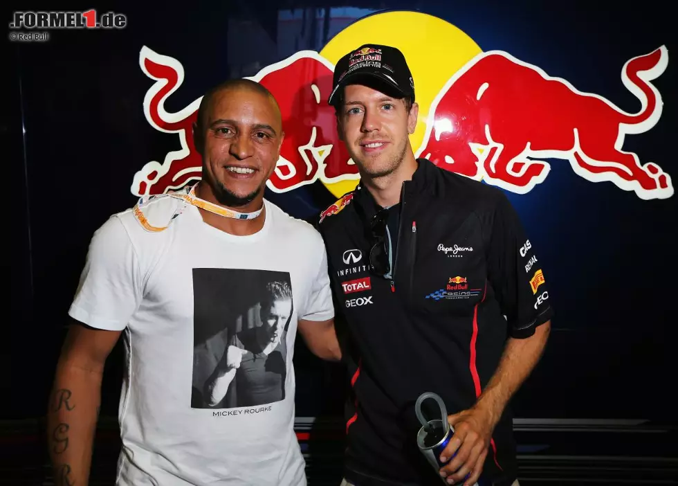 Foto zur News: ... Brasiliens früherer Freistoß-Künstler Roberto Carlos, ...