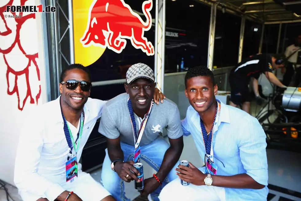 ... die Red-Bull-Salzburg-Kicker Eddie Gustafsson, Ibrahim Sekagya und David Mendes da Silva (deren neuer Sportdirektor übrigens Ralf Ragnick heißt), ... Foto zur News: ... die Red-Bull-Salzburg-Kicker Eddie Gustafsson, Ibrahim Sekagya und David Mendes da Silva (deren neuer Sportdirektor übrigens Ralf Ragnick heißt), ...