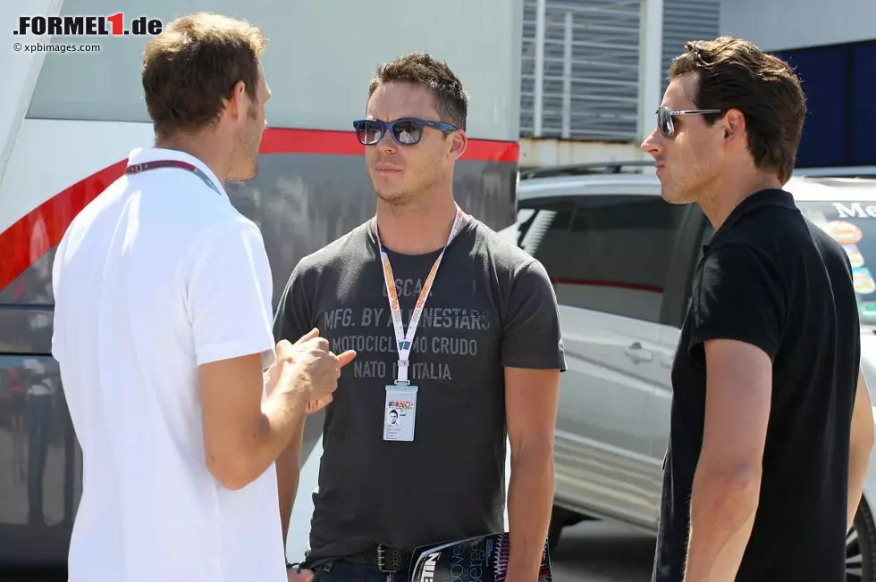 ... der frischgebackene Le-Mans-Sieger Andre Lotterer, hier im Gespräch mit Alexander Wurz und Adrian Sutil, ... Foto zur News: ... der frischgebackene Le-Mans-Sieger Andre Lotterer, hier im Gespräch mit Alexander Wurz und Adrian Sutil, ...