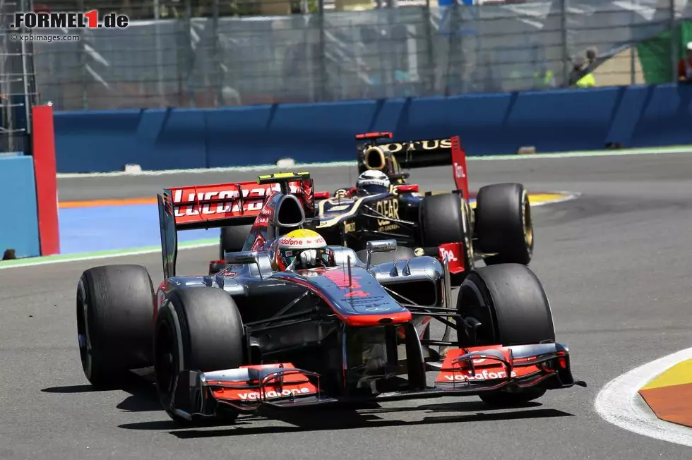 The Guardian (Großbritannien): "Fernando Alonso gewinnt den Krimi von Valencia, während Hamilton ausscheidet. Das Rennen war geradezu sinnbildlich für Hamiltons frustrierende Saison." Foto zur News: The Guardian (Großbritannien): "Fernando Alonso gewinnt den Krimi von Valencia, während Hamilton ausscheidet. Das Rennen war geradezu sinnbildlich für Hamiltons frustrierende Saison."