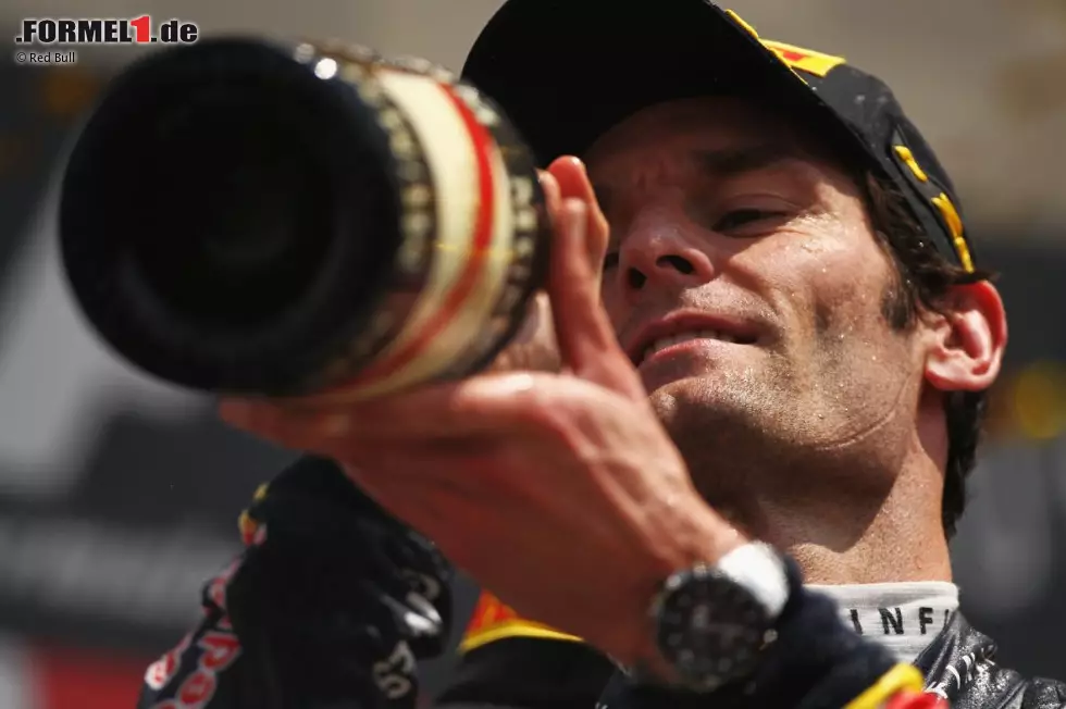 The Times (Großbritannien): "Webber spielt den 'Local Hero' und bringt Alonso zur Strecke. Schließlich bekamen die Fans doch noch ihren Heimsieg. Mark Webber, 35, aus Aston Clinton in Buckinghamshire, Besitzer eines Restaurants in Mentmore und überhaupt ein guter Kerl, gewann den Grand Prix von Großbritannien vor einem vollen Haus in Silverstone mit geschätzt 125.000 Fans." Foto zur News: The Times (Großbritannien): "Webber spielt den 'Local Hero' und bringt Alonso zur Strecke. Schließlich bekamen die Fans doch noch ihren Heimsieg. Mark Webber, 35, aus Aston Clinton in Buckinghamshire, Besitzer eines Restaurants in Mentmore und überhaupt ein guter Kerl, gewann den Grand Prix von Großbritannien vor einem vollen Haus in Silverstone mit geschätzt 125.000 Fans."