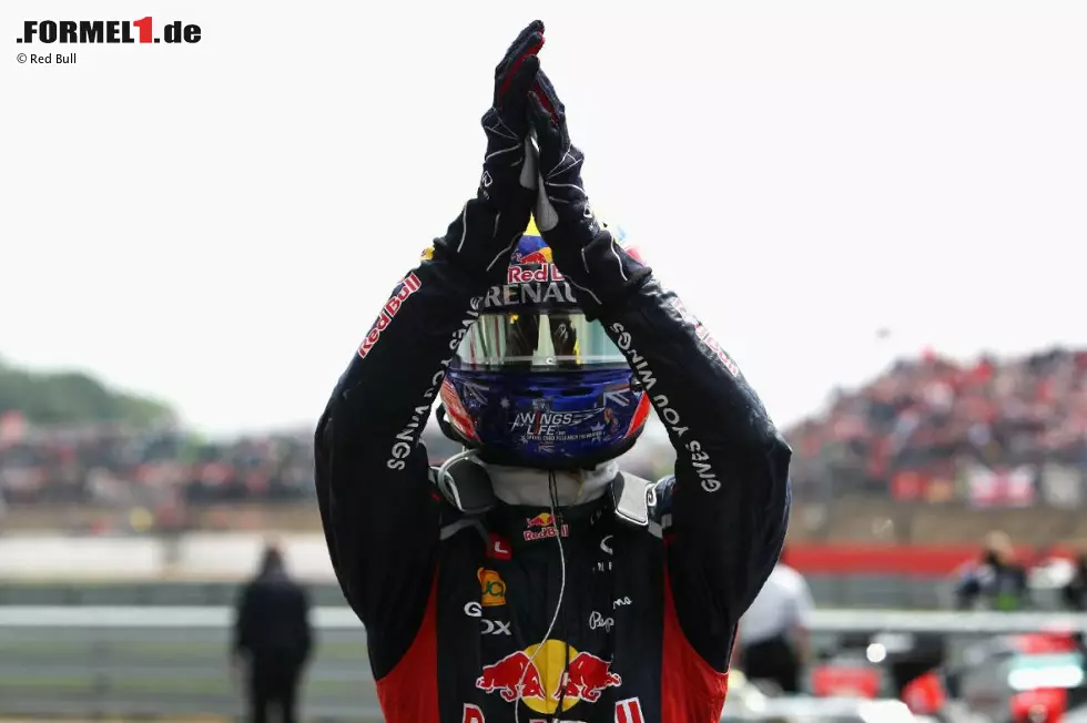 The Independent (Großbritannien): "Webber ergreift die letzte Chance für den perfekt getimten Sieg. Ein heimischer Held hat seinem Team den Sieg gebracht. Der Grand Prix von Großbritannien fand seinen verdienten Sieger, auch wenn keine britische Marke oder gar ein britischer Fahrer etwas damit zu tun hatte. Mark Webber überholte mit seinem Red Bull den Ferrari von Fernando Alonso vier Runden vor Schluss." Foto zur News: The Independent (Großbritannien): "Webber ergreift die letzte Chance für den perfekt getimten Sieg. Ein heimischer Held hat seinem Team den Sieg gebracht. Der Grand Prix von Großbritannien fand seinen verdienten Sieger, auch wenn keine britische Marke oder gar ein britischer Fahrer etwas damit zu tun hatte. Mark Webber überholte mit seinem Red Bull den Ferrari von Fernando Alonso vier Runden vor Schluss."