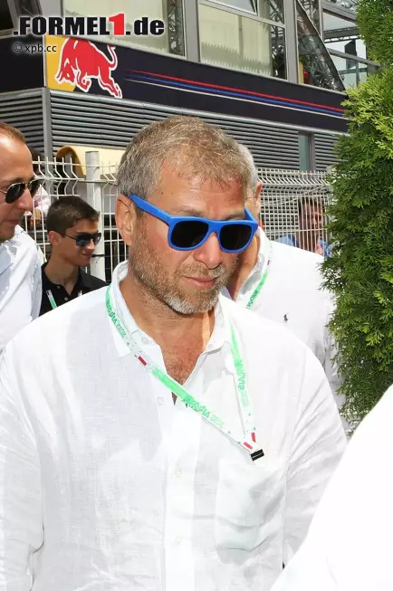 Gerade erst Sauber-Sponsor geworden, jetzt auch frischgebackener Champions-League-Sieger mit dem FC Chelsea. Aber der russische Milliardär Roman Abramowitsch ist äußerst medienscheu und gibt kaum Interviews. Foto zur News: Gerade erst Sauber-Sponsor geworden, jetzt auch frischgebackener Champions-League-Sieger mit dem FC Chelsea. Aber der russische Milliardär Roman Abramowitsch ist äußerst medienscheu und gibt kaum Interviews.