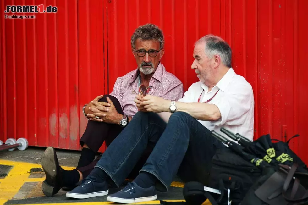 Foto zur News: Wenn&#039;s mal etwas gemütlicher sein darf: Eddie Jordan mit Journalisten-Urgestein Maurice Hamilton...