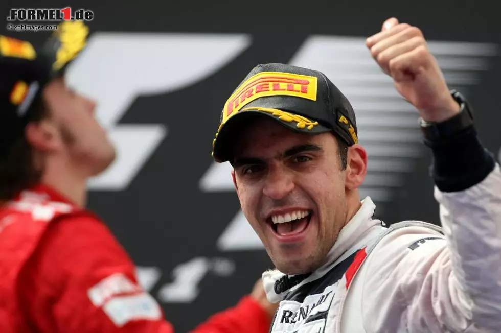 Kurier (Österreicher): "Jahrelang stand Pastor Maldonado vor der Tür zur Formel 1 und klopfte an. Geöffnet wurde die Tür vor der Saison 2011 - mit dem Schlüssel Geld. Staatliche Firmen aus seiner Heimat Venezuela überwiesen Sponsorenmillionen an sein Team Williams. Seit Sonntag jedoch ist Pastor Maldonado kein Bezahlfahrer mehr. Maldonado ist ein Grand-Prix-Sieger. Der 104. der Formel-1-Geschichte, der erste aus Venezuela." Foto zur News: Kurier (Österreicher): "Jahrelang stand Pastor Maldonado vor der Tür zur Formel 1 und klopfte an. Geöffnet wurde die Tür vor der Saison 2011 - mit dem Schlüssel Geld. Staatliche Firmen aus seiner Heimat Venezuela überwiesen Sponsorenmillionen an sein Team Williams. Seit Sonntag jedoch ist Pastor Maldonado kein Bezahlfahrer mehr. Maldonado ist ein Grand-Prix-Sieger. Der 104. der Formel-1-Geschichte, der erste aus Venezuela."