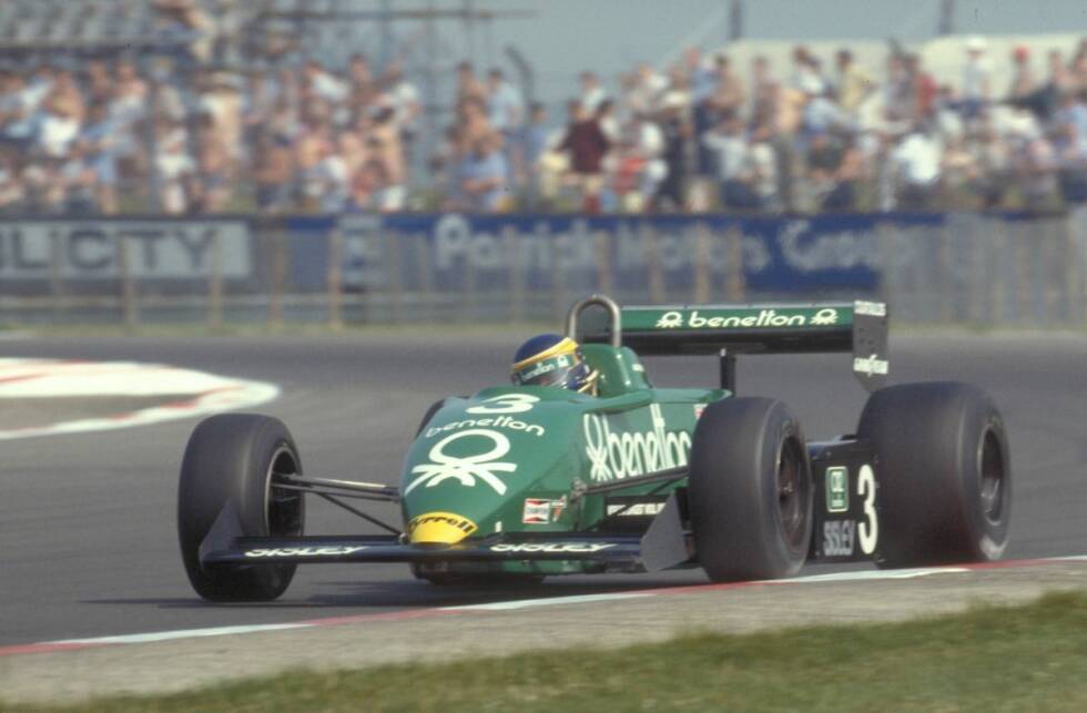 Foto zur News: Michele Alboreto beim Grand Prix in Silverstone 1983. In Las Vegas 1982 und Detroit 1983 feiert der Italiener die letzten Siege der Tyrrell-Ford.