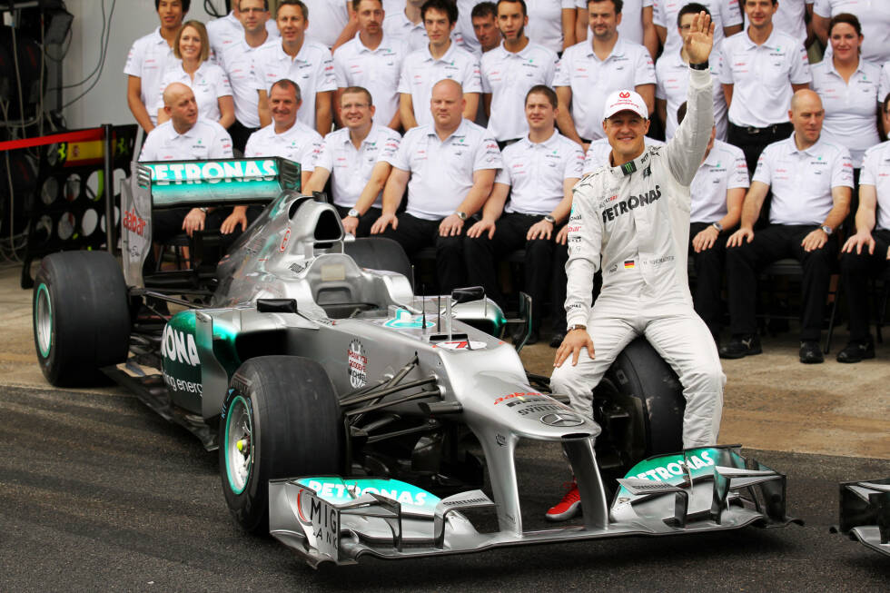 Foto zur News: Letzter Halt Interlagos: Nach 307 Rennen, 91 Siegen und sieben Weltmeistertiteln tritt Michael Schumacher von der Formel-1-Bühne ab.