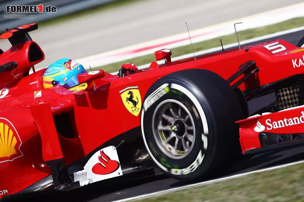 Marca (Spanien): "Hamilton zeigt alles auf dem Hungaroring, Alonso ist letztendlich der Gewinner und baut seinen Vorsprung aus. Er hat jetzt schon 40 Punkte Vorsprung auf Webber." Foto zur News: Marca (Spanien): "Hamilton zeigt alles auf dem Hungaroring, Alonso ist letztendlich der Gewinner und baut seinen Vorsprung aus. Er hat jetzt schon 40 Punkte Vorsprung auf Webber."