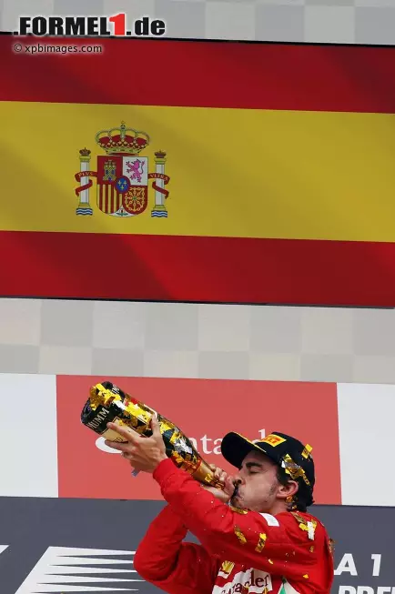 Marca (Spanien): "Großer Triumph von Alonso, schon der dritte Saison. Alonso führt nach Siegen und Punkten. Vettel ist nun schon 44 Punkte zurück." Foto zur News: Marca (Spanien): "Großer Triumph von Alonso, schon der dritte Saison. Alonso führt nach Siegen und Punkten. Vettel ist nun schon 44 Punkte zurück."