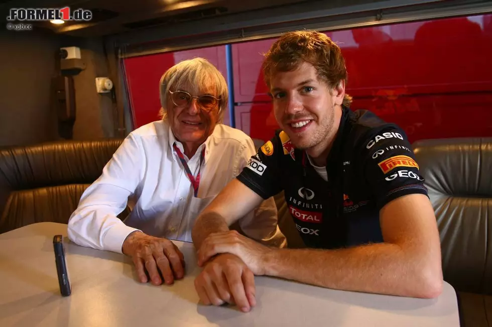 Bernie Ecclestone, Backgammon-Spielpartner und großer Vettel-Fan. "Sebastian ist ein wundervoller Botschafter für unseren Sport", pflegt der Formel-1-Boss zu sagen. Foto zur News: Bernie Ecclestone, Backgammon-Spielpartner und großer Vettel-Fan. "Sebastian ist ein wundervoller Botschafter für unseren Sport", pflegt der Formel-1-Boss zu sagen.