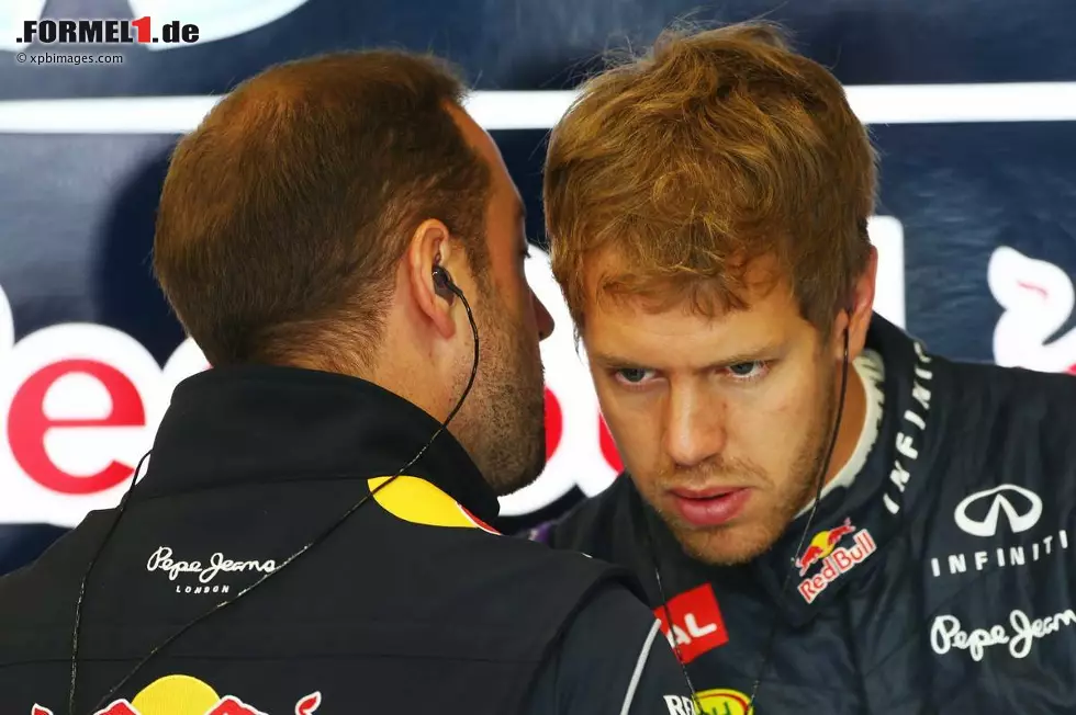 Mittlerweile hat sich Vettel zu einem Vollblutprofi entwickelt und hat im Team stets ein Wörtchen mitzureden. Foto zur News: Mittlerweile hat sich Vettel zu einem Vollblutprofi entwickelt und hat im Team stets ein Wörtchen mitzureden.