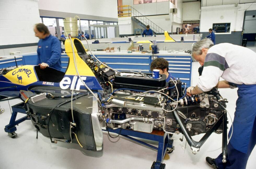 Foto zur News: 1993, am Höhepunkt: Williams ist in der Formel 1 das Maß aller Dinge und besitzt in Grove die neben McLaren modernste Motorsport-Fabrik überhaupt.