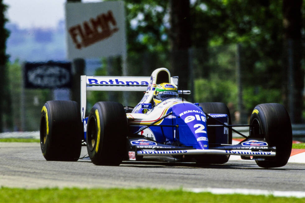 Foto zur News: Ayrton Senna beim tragischen Grand Prix von San Marino 1994 in Imola. Sein erstes Formel-1-Auto ist ein Williams gewesen, sein letztes ist es ebenfalls.
