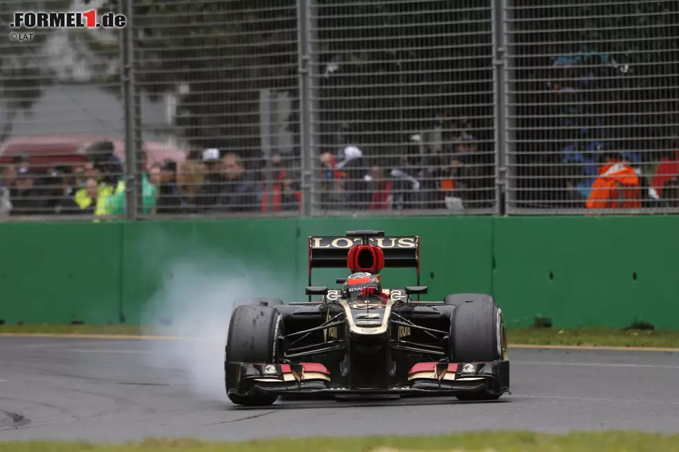 Kein Problem mit Pirelli hat hingegen Kimi Räikkönen, aus der vierten Startreihe kommend: Trotz dieses Verbremsers schafft er die Renndistanz von 58 Runden mit zwei statt drei Boxenstopps. Das ist letztendlich der Schlüssel zum Erfolg. Foto zur News: Kein Problem mit Pirelli hat hingegen Kimi Räikkönen, aus der vierten Startreihe kommend: Trotz dieses Verbremsers schafft er die Renndistanz von 58 Runden mit zwei statt drei Boxenstopps. Das ist letztendlich der Schlüssel zum Erfolg.