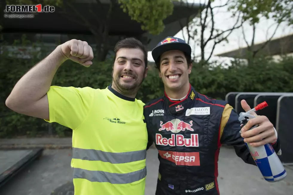 Foto zur News: Ein anderer Australier hat derzeit mehr Grund zur Freude: Toro-Rosso-Junior Daniel Ricciardo überzeugt als Siebter im Qualifying und auch im Rennen - und gilt mehr denn je als möglicher Webber-Nachfolger an Sebastian Vettels Seite bei Red Bull.