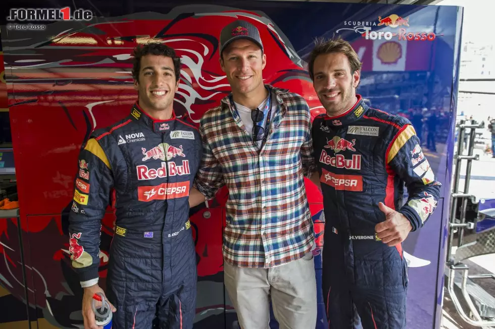 Der schnellste Mann der Skipisten zu Besuch bei den Toro-Rosso-Junioren Ricciardo und Vergne: Aksel-Lund Svindal. Foto zur News: Der schnellste Mann der Skipisten zu Besuch bei den Toro-Rosso-Junioren Ricciardo und Vergne: Aksel-Lund Svindal.