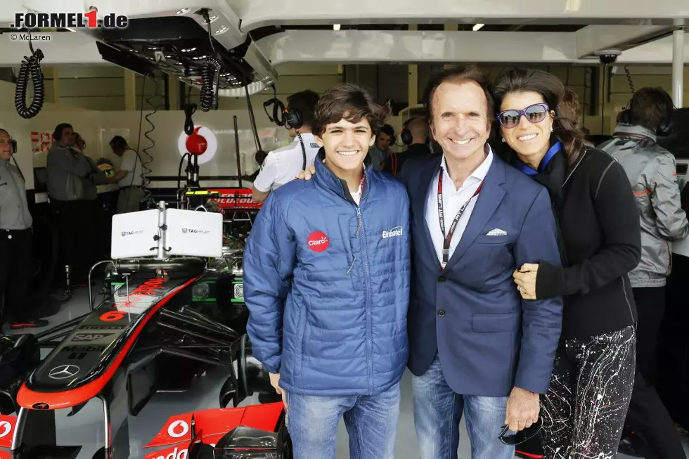 Foto zur News: Emerson Fittipaldi führt seinen Enkelsohn Pietro immer häufiger im Formel-1-Paddock rum. Ob da der nächste Fittipaldi an die Tür der Formel 1 klopft? Erstmal hat Opa "Emmo" aber noch anderes zu tun, als sich um Pietros Karriere zu kümmern, denn gemeinsam mit Vize Sebastian Loeb ist er jetzt Präsident der neuen Fahrerkommission der FIA.