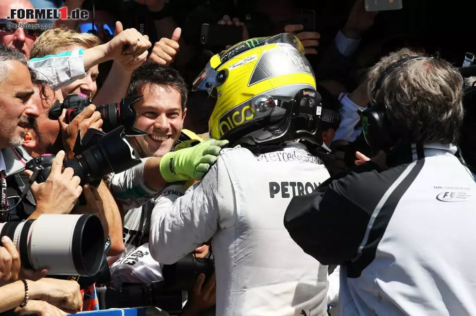 Foto zur News: Der Standard (Österreich): "Rosberg gewinnt Reifenmassaker von Silverstone."