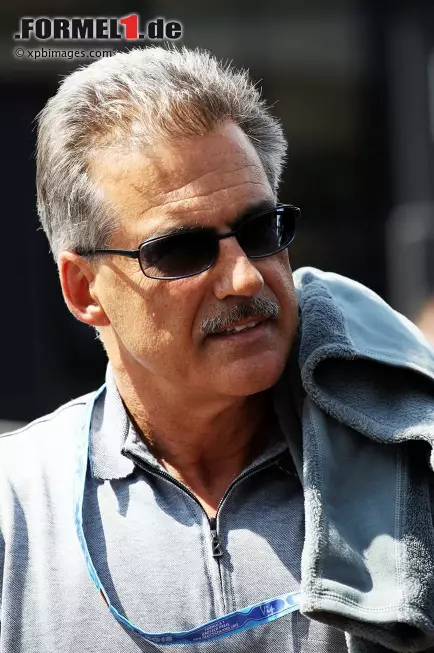 Er kennt die Eifel wie seine Westentasche: Mario Theissen war 2009 selbst überrascht, als BMW den Ausstieg aus der Formel 1 bekanntgab. Geboren in Monschau, war die Fahrt an den Nürburgring für ihn ein Katzensprung. Foto zur News: Er kennt die Eifel wie seine Westentasche: Mario Theissen war 2009 selbst überrascht, als BMW den Ausstieg aus der Formel 1 bekanntgab. Geboren in Monschau, war die Fahrt an den Nürburgring für ihn ein Katzensprung.