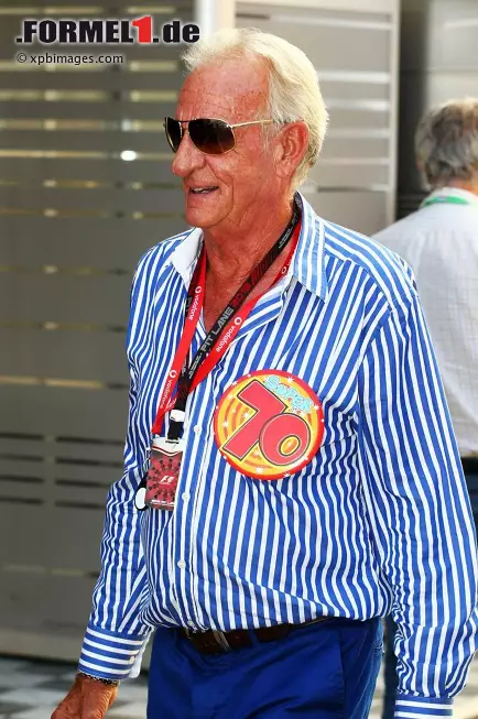 Ein anderer hatte mehr Grund zu feiern: John Button, Vater von Jenson Button, feierte seinen 70. Geburtstag. Wir gratulieren! Foto zur News: Ein anderer hatte mehr Grund zu feiern: John Button, Vater von Jenson Button, feierte seinen 70. Geburtstag. Wir gratulieren!