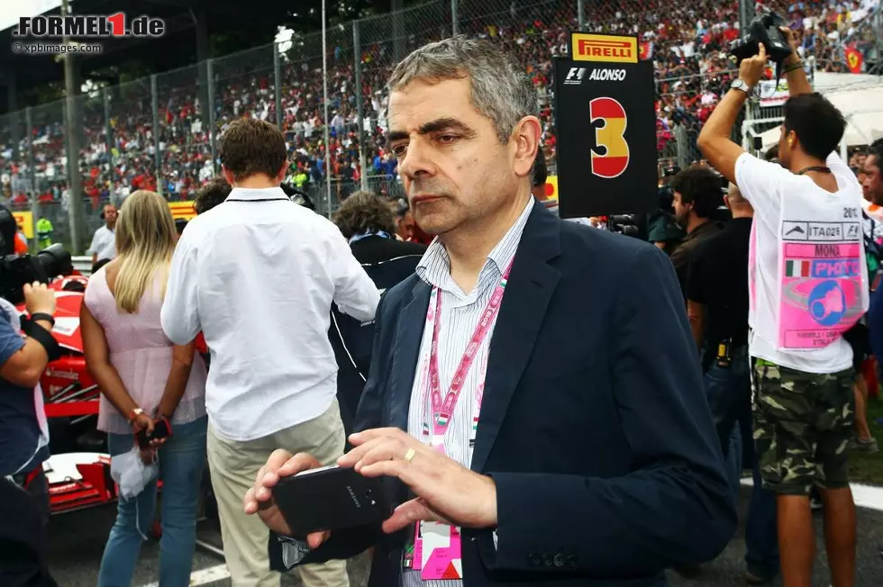 Foto zur News: ... "Mr. Bean", Rowan Atkinson, selbst Hobby-Rennfahrer und begeisterter Formel-1-Fan, ...