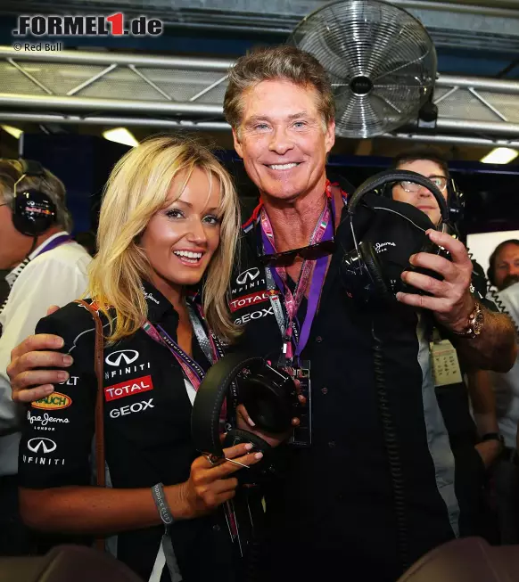 Foto zur News: ... und "Knight Rider" David Hasselhoff mit Freundin Hayley Roberts.