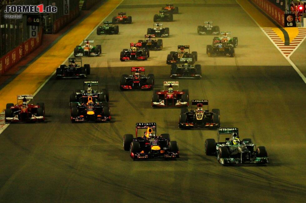 Foto zur News: Marca (Spanien): &quot;Alonso voller Meriten, Vettel tadellos. Alonso holt vom siebten auf den zweiten Platz auf mit einem Riesenstart und einer guten Strategie. Vettel geht spazieren mit Alonso. Vettel gewinnt das Rennen mit Leichtigkeit und schließt die WM ab.&quot;