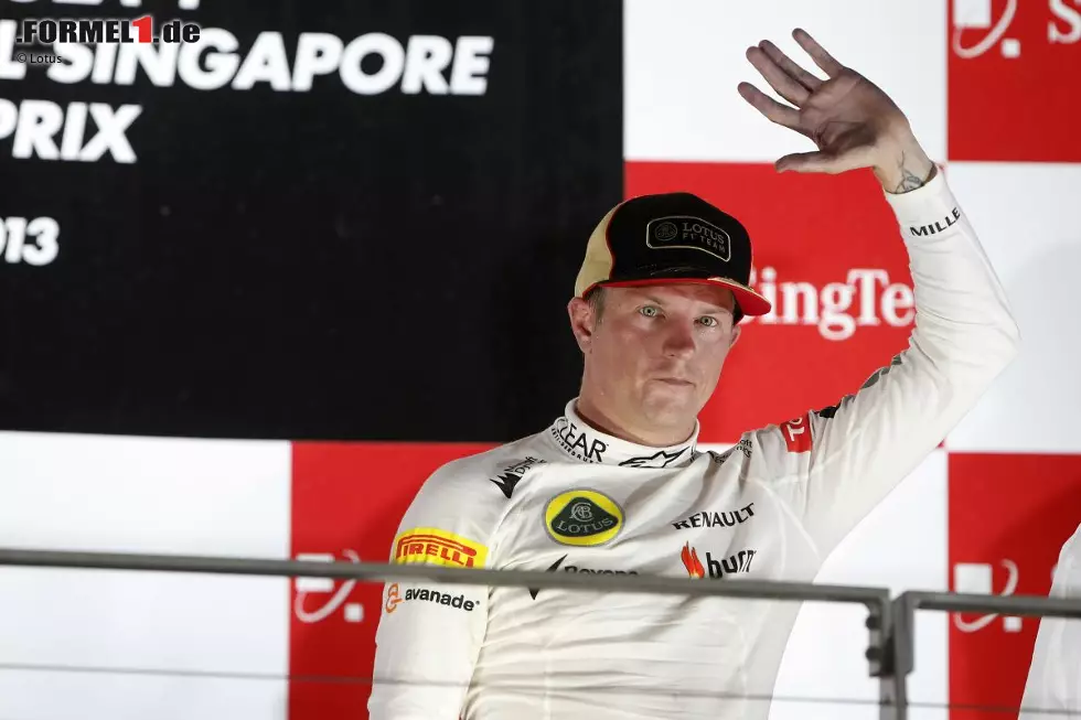 Tuttosport (Italien): "Er ist einfach unbesiegbar. Vettel dominiert das Rennen vom Anfang bis zum Ende. Sein Niveau ist einfach höher als das von Ferrari. Räikkönen verdient den dritten Platz, den er trotz akuter Rückenschmerzen erobert." Foto zur News: Tuttosport (Italien): "Er ist einfach unbesiegbar. Vettel dominiert das Rennen vom Anfang bis zum Ende. Sein Niveau ist einfach höher als das von Ferrari. Räikkönen verdient den dritten Platz, den er trotz akuter Rückenschmerzen erobert."