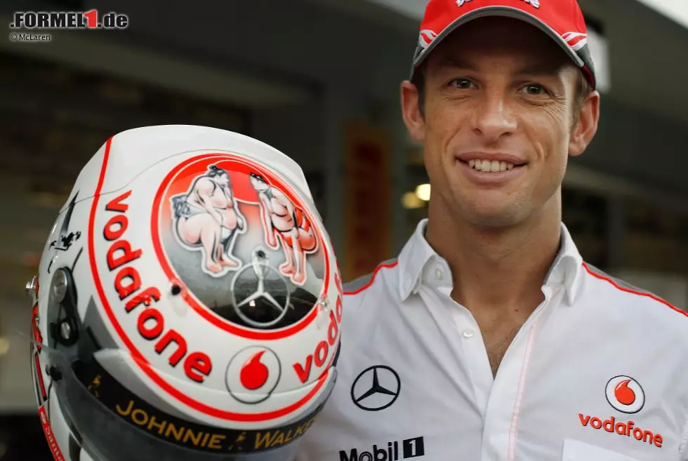 Foto zur News: Der Star ist der Helm: Jenson Button, 2006 auf Honda erstmals Grand-Prix-Sieger, fährt dieses Jahr mit Sumoringern auf dem Kopf.