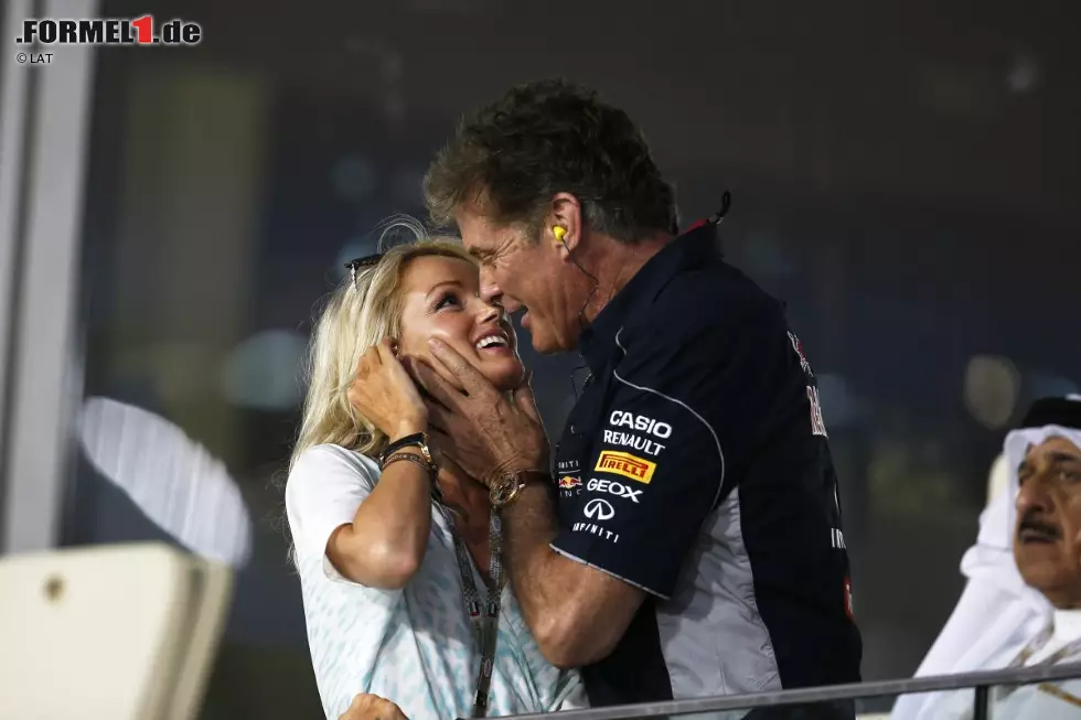 Foto zur News: Generell scheint Abu Dhabi ein heißes Pflaster für Liebespärchen zu sein - obwohl Zurschaustellung von Zuneigung in den Emiraten theoretisch sogar mit Gefängnis bestraft werden kann. "Knight Rider" David Hasselhoff und seiner Freundin Hayley Roberts ist das aber egal.