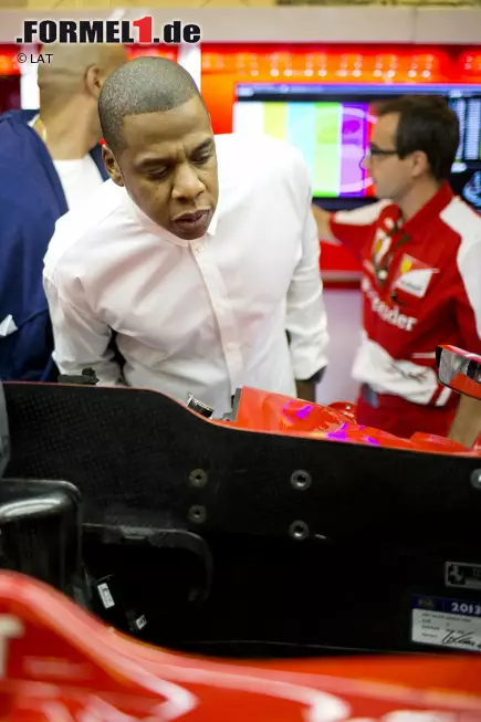 Foto zur News: Ins Luxus-Emirat kommt gern auch hohe Musik-Prominenz. Rapper Jay-Z zum Beispiel, ...