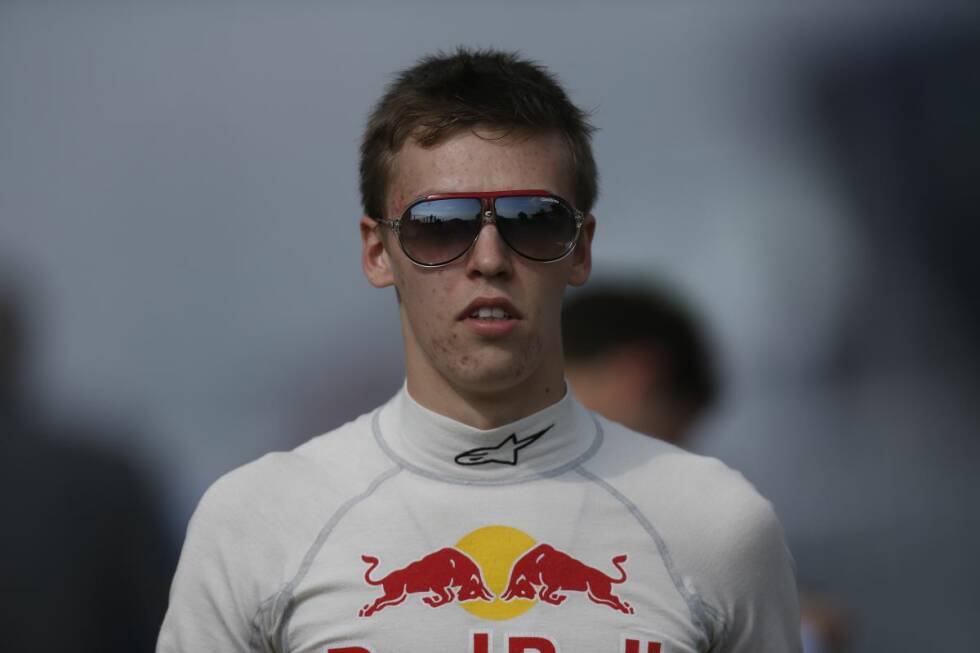 Foto zur News: Neben Sauber-Freitagsfahrer Sergei Sirotkin wird Kwjat - passend zum Formel-1-Debüt in Sotschi - der zweite russische Pilot im Fahrerfeld 2014.