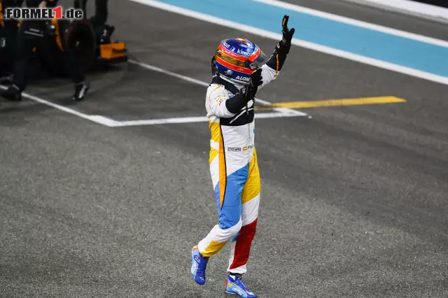 Fernando Alonso hinterlässt ein großes Erbe in der Formel 1:
314 Rennen, 22 Pole-Positions, 32 Siege und am wichtigsten: Zwei Weltmeisterschaften, die der Spanier 2005 und 2006 Michael Schumacher abringen konnte. Foto zur News: Fernando Alonso hinterlässt ein großes Erbe in der Formel 1:
314 Rennen, 22 Pole-Positions, 32 Siege und am wichtigsten: Zwei Weltmeisterschaften, die der Spanier 2005 und 2006 Michael Schumacher abringen konnte.