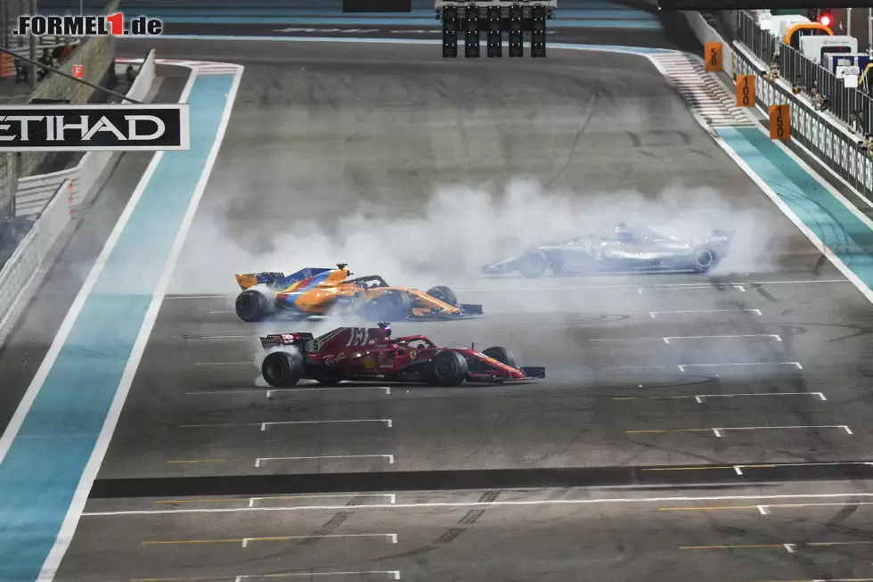 Dort zelebrieren sie das Ende der Formel-1-Saison 2018 und das (vorläufige) Karriereende Fernando Alonsos in der Formel 1. Neben der WEC-Supersaison mit Toyota wird der Spanier 2019 auch wieder das Indy 500 bestreiten. Sein Ziel ist klar: Die Triple-Crown des Motorsports, die zuvor nur Graham Hill erringen konnte! Foto zur News: Dort zelebrieren sie das Ende der Formel-1-Saison 2018 und das (vorläufige) Karriereende Fernando Alonsos in der Formel 1. Neben der WEC-Supersaison mit Toyota wird der Spanier 2019 auch wieder das Indy 500 bestreiten. Sein Ziel ist klar: Die Triple-Crown des Motorsports, die zuvor nur Graham Hill erringen konnte!