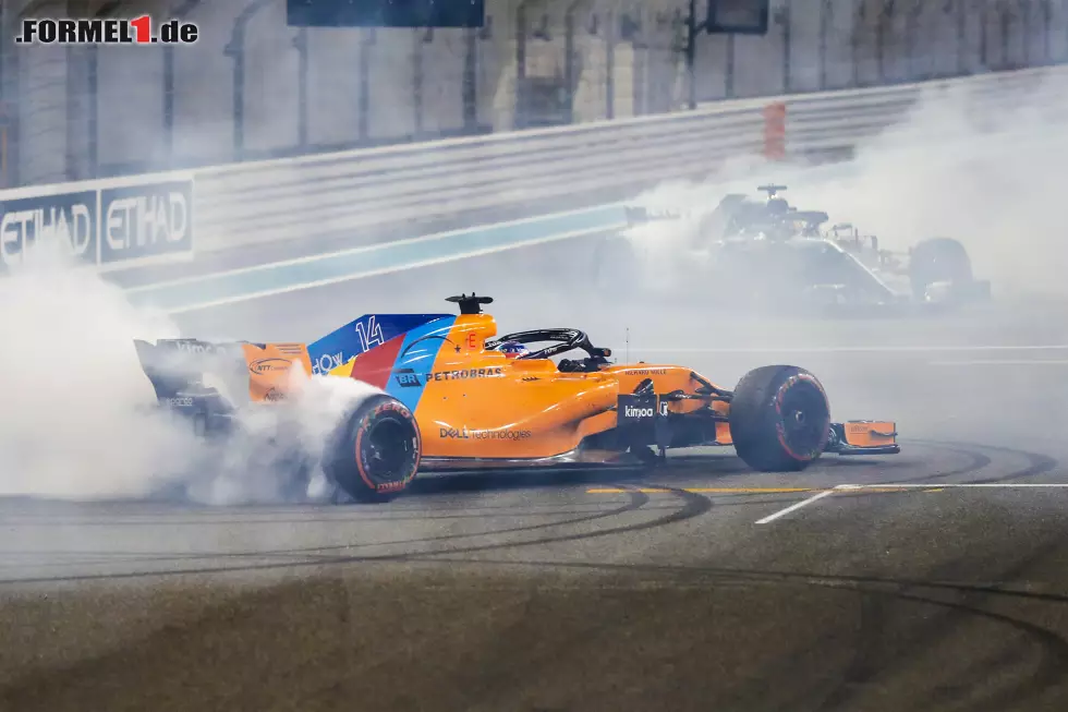 Am 25. November ist es in Abu Dhabi dann soweit: Beim Saisonfinale der Formel-1-Saison 2018 bestreitet der Spanier sein vorerst letztes Formel-1-Rennen. Trotz einer beherzten Fahrt schrammt er auf Platz 11 denkbar knapp an WM-Punkt 1900 vorbei. Foto zur News: Am 25. November ist es in Abu Dhabi dann soweit: Beim Saisonfinale der Formel-1-Saison 2018 bestreitet der Spanier sein vorerst letztes Formel-1-Rennen. Trotz einer beherzten Fahrt schrammt er auf Platz 11 denkbar knapp an WM-Punkt 1900 vorbei.
