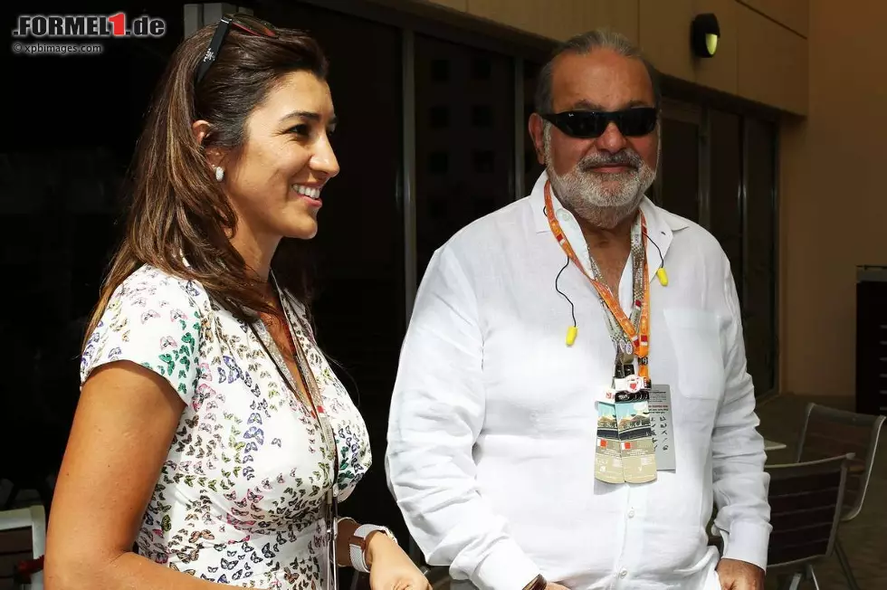 In Bahrain geht es immer auch um Moneten. Hier sehen Sie Ecclestone-Lebensgefährtin Fabiana Flosi mit dem reichsten Mann der Welt. Der Mexikaner Carlos Slim unterstützt unter anderem Sergio Perez und Esteban Gutierrez. Foto zur News: In Bahrain geht es immer auch um Moneten. Hier sehen Sie Ecclestone-Lebensgefährtin Fabiana Flosi mit dem reichsten Mann der Welt. Der Mexikaner Carlos Slim unterstützt unter anderem Sergio Perez und Esteban Gutierrez.