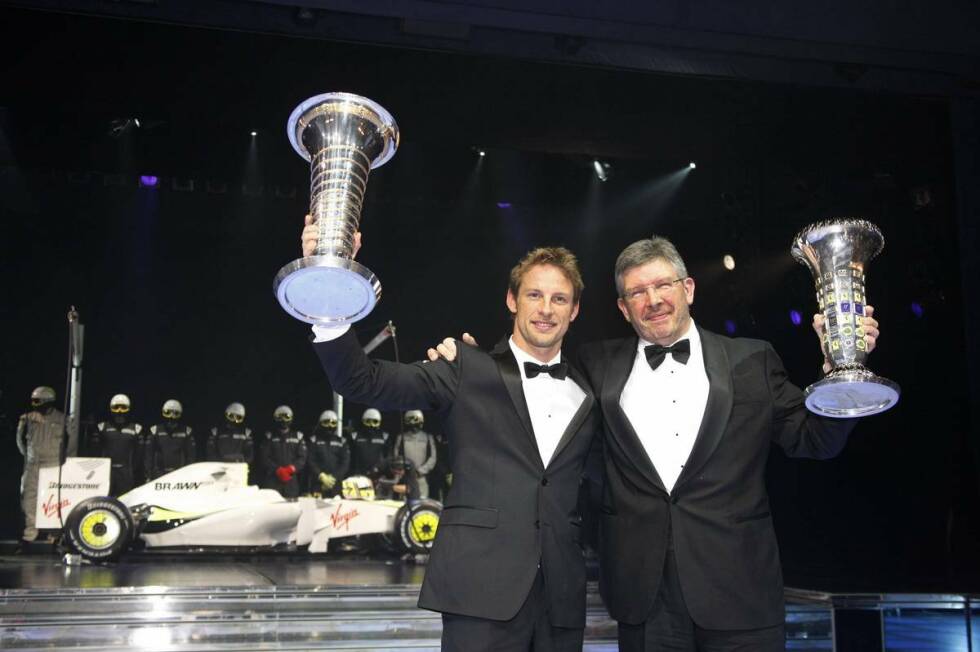 Foto zur News: 2009 war aber das Jahr des Jenson Button, der Ross Brawn mit sechs Siegen und dem Gewinn beider WM-Titel endgültig zur Legende machte. Mit einem Auto, das den eigenen Namen trägt, Champion zu werden, das haben in der Geschichte der Formel 1 noch nicht viele geschafft.