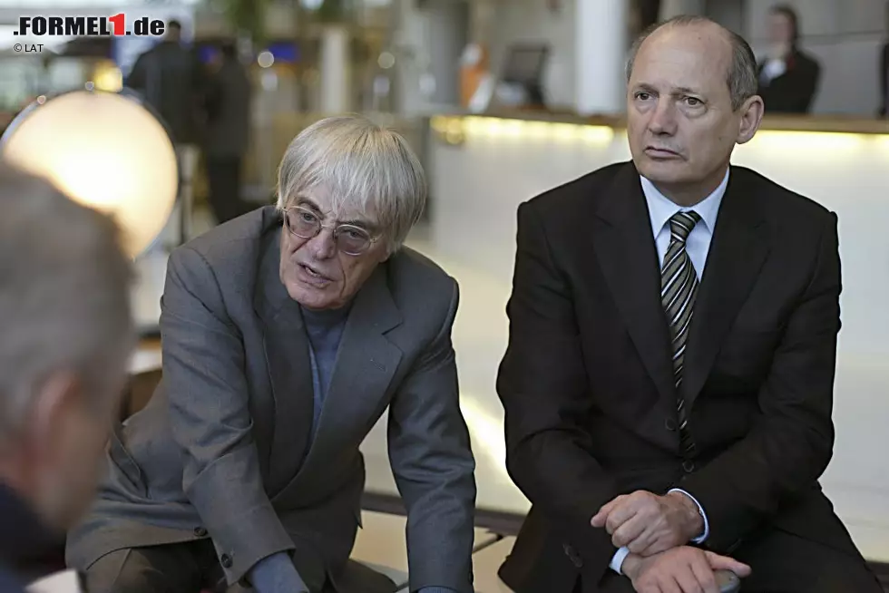 Andere waren weniger loyal: Ron Dennis (McLaren) etwa, der Ecclestone mehrfach die Stirn bot, was zu einem sehr angespannten Verhältnis führte, ... Foto zur News: Andere waren weniger loyal: Ron Dennis (McLaren) etwa, der Ecclestone mehrfach die Stirn bot, was zu einem sehr angespannten Verhältnis führte, ...