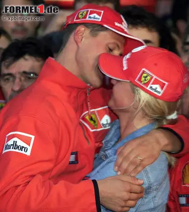 Und wenn wir schon bei ehemaligen deutschen Formel-1-Stars sind: Michael Schumacher hat seine Corinna einst Heinz-Harald Frentzen ausgespannt, ... Foto zur News: Und wenn wir schon bei ehemaligen deutschen Formel-1-Stars sind: Michael Schumacher hat seine Corinna einst Heinz-Harald Frentzen ausgespannt, ...