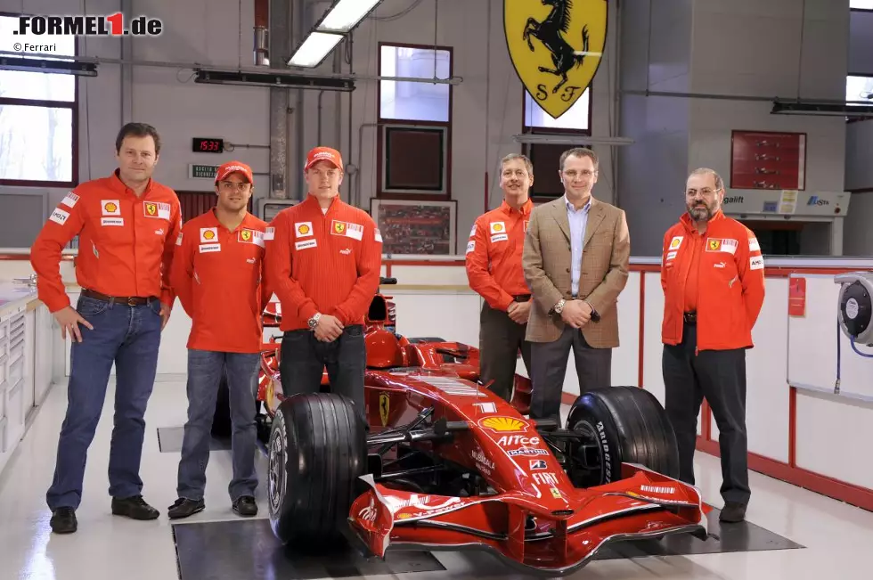 2008: Ferrari F2008. Zweiter in der Fahrer-Weltmeisterschaft, Konstrukteurs-Weltmeister. Acht Siege. - Der F2008 (Codename: 659) ist der erste Ferrari mit einer McLaren-Elektronik - weil diese vom FIA-Reglement als Standard-ECU vorgegeben wurde. Felipe Massa tritt damit aus der zweiten Reihe hervor und kämpft gegen Lewis Hamilton um den Titel, verliert diesen aber im vielleicht spannendsten WM-Finale aller Zeiten - trotz des Sieges beim Heim-Grand-Prix in Brasilien und Räikkönens braver Unterstützung. Foto zur News: 2008: Ferrari F2008. Zweiter in der Fahrer-Weltmeisterschaft, Konstrukteurs-Weltmeister. Acht Siege. - Der F2008 (Codename: 659) ist der erste Ferrari mit einer McLaren-Elektronik - weil diese vom FIA-Reglement als Standard-ECU vorgegeben wurde. Felipe Massa tritt damit aus der zweiten Reihe hervor und kämpft gegen Lewis Hamilton um den Titel, verliert diesen aber im vielleicht spannendsten WM-Finale aller Zeiten - trotz des Sieges beim Heim-Grand-Prix in Brasilien und Räikkönens braver Unterstützung.