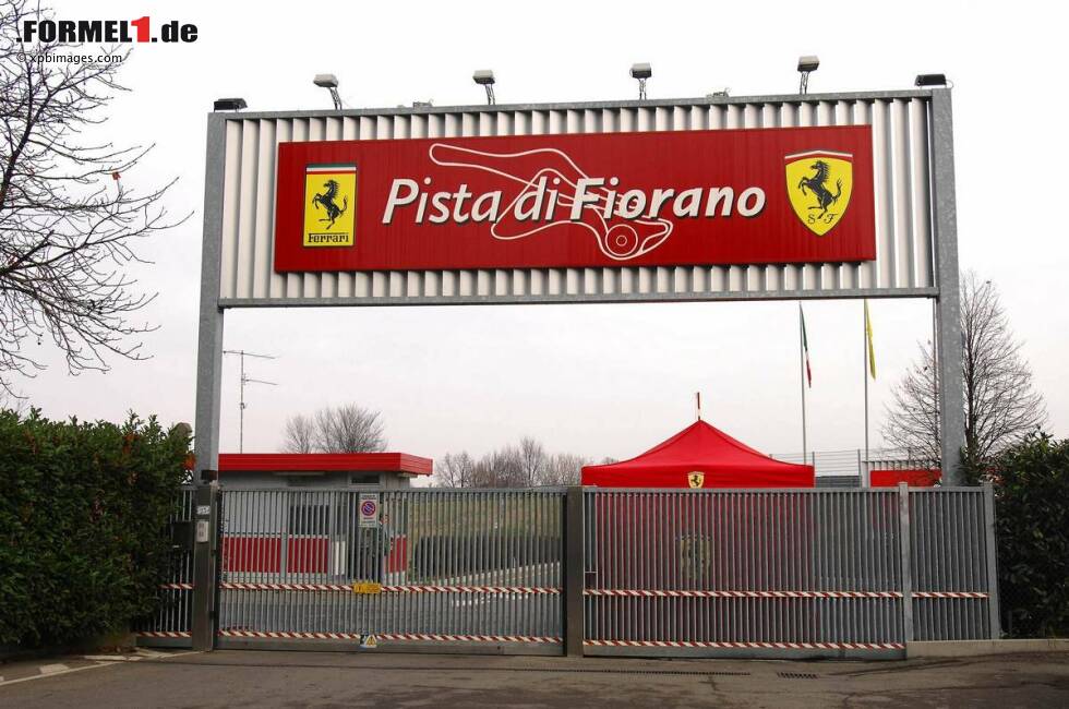 Foto zur News: Ferrari ist das einzige Formel-1-Team, das sich mit der Pista di Fiorano eine eigene Teststrecke leistet. Seit dem Testverbot wird diese von der Scuderia aber kaum noch genutzt. Von der GT-Abteilung sehr wohl.
