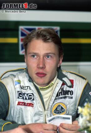 Foto zur News: 1990 wird Mika Häkkinen Champion in der Britischen Formel 3. Beim Klassiker in Macao duelliert er sich mit einem gewissen Michael Schumacher um den Sieg, bis es zur Kollision kommt. Aber 1991 ist der Finne trotzdem am Ziel seiner Träume: Lotus-Pilot in der Formel 1!