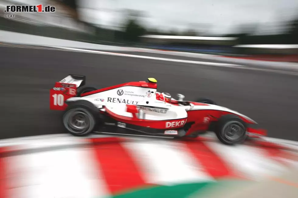 Foto zur News: 2009 folgte dann der logische Schritt in die GP2, wo Hülkenberg weiterhin für ART fuhr.