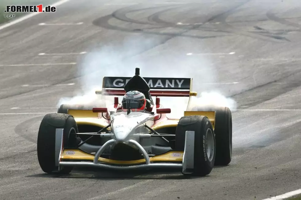 Parallel fuhr Hülkenberg in der A1GP-Serie für das Team Deutschland und drückte dem "World Cup of Motorsport" seinen Stempel auf. Foto zur News: Parallel fuhr Hülkenberg in der A1GP-Serie für das Team Deutschland und drückte dem "World Cup of Motorsport" seinen Stempel auf.