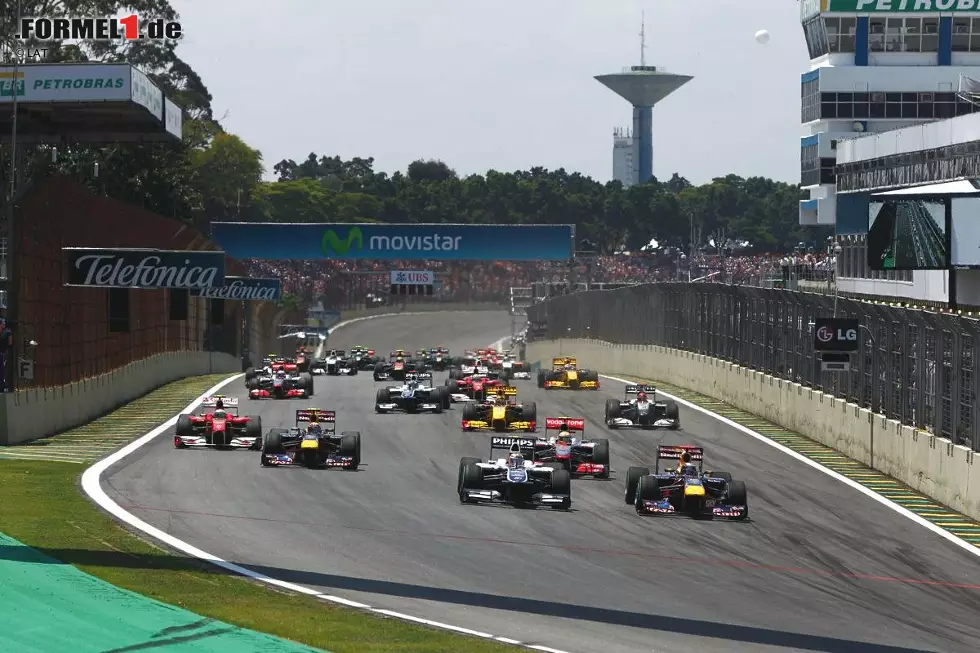 Doch trotz dieser starken Leistung folgte nach dem Saisonfinale der Schock: Williams setzte Hülkenberg vor die Türe und Pastor Maldonado samt seiner PDVSA-Dollars ins Cockpit. Foto zur News: Doch trotz dieser starken Leistung folgte nach dem Saisonfinale der Schock: Williams setzte Hülkenberg vor die Türe und Pastor Maldonado samt seiner PDVSA-Dollars ins Cockpit.