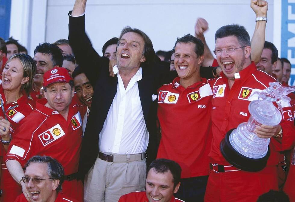 Foto zur News: Die Formel 1 sieht rot: Teamchef Jean Todt, Ferrari-Boss Luca di Montezemolo, Starpilot Michael Schumacher und Technikchef Ross Brawn waren die Architekten des Erfolgs. Von 2000 bis 2004 holte man acht Fahrer- und Konstrukteurs-WM-Titel. 2005 und 2006 lief es...