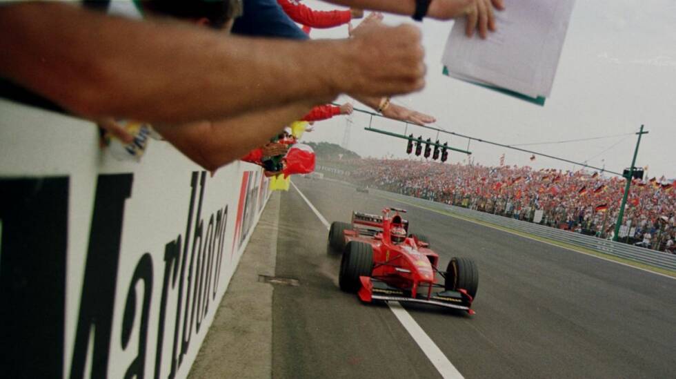 Foto zur News: ...legendäre Rennen, in denen Brawn seinen Ruf als &quot;Superhirn&quot; am Kommandostand festigte. Ein Klassiker war der Grand Prix von Ungarn 1998, als sich Schumacher mit einem zusätzlichen Boxenstopp gegen McLaren durchsetzte.