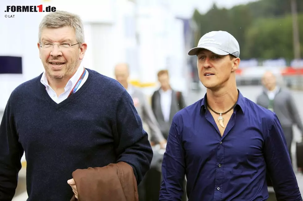 ...Erfolgspartner Michael Schumacher von einem Formel-1-Comeback. Doch diesmal passierte das Gegenteil: Die erwarteten Erfolge blieben aus, und "Schumi" tat sich gegen Teamkollege Nico Rosberg und... Foto zur News: ...Erfolgspartner Michael Schumacher von einem Formel-1-Comeback. Doch diesmal passierte das Gegenteil: Die erwarteten Erfolge blieben aus, und "Schumi" tat sich gegen Teamkollege Nico Rosberg und...