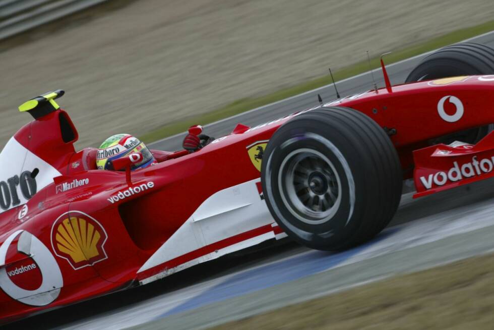 Foto zur News: ...bei Ferrari als Testpilot zu parken. Dort sammelte Massa 2003 an der Seite Michael Schumachers und seines Landsmanns Rubens Barrichello Erfahrung, ehe er...
